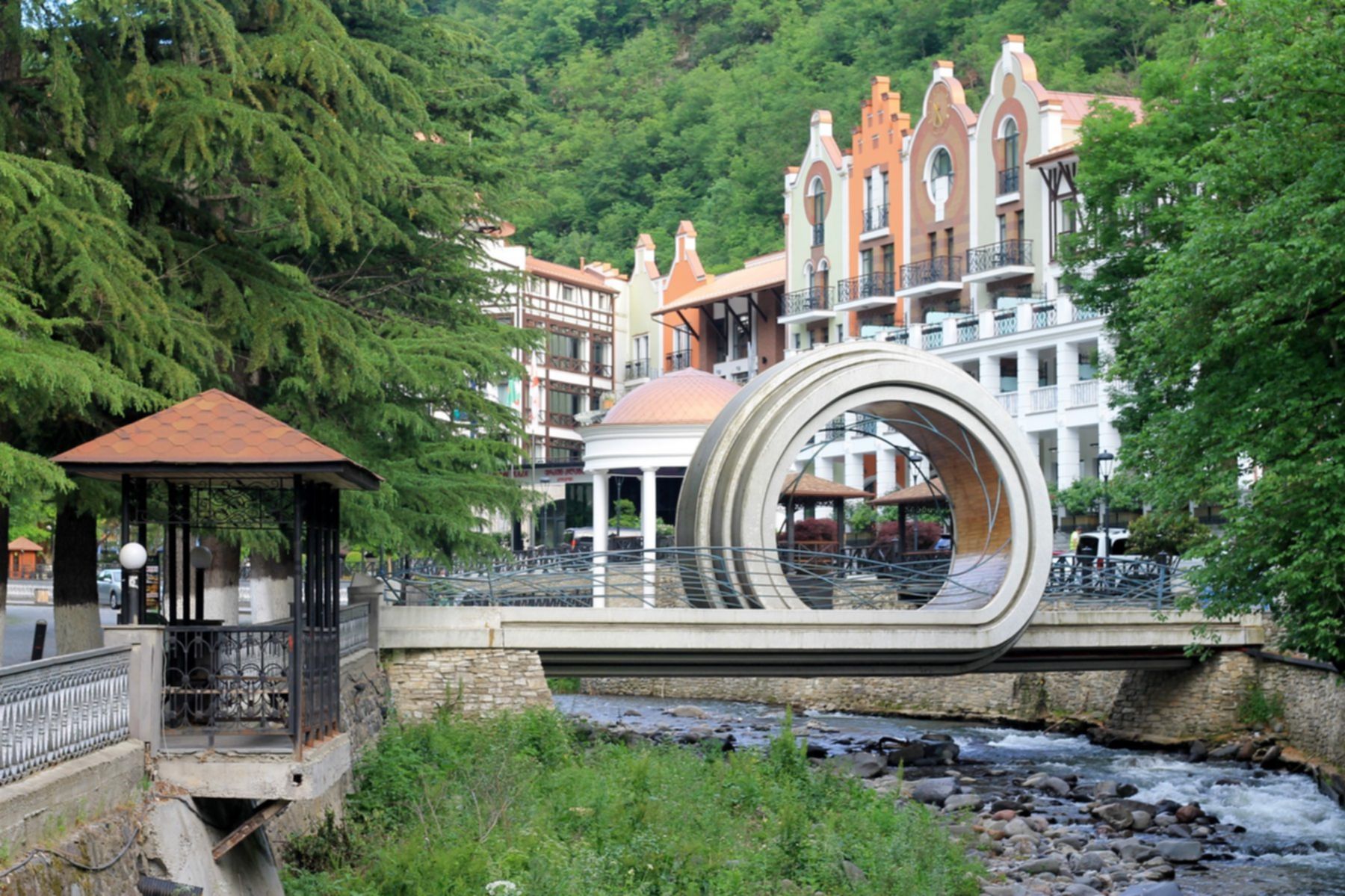 W drodze do parku zdrojowego w Bordżomi