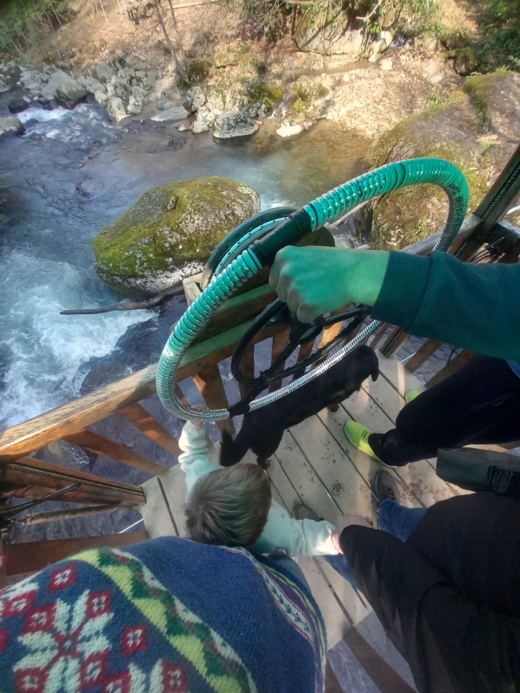 most przez rzekę w mtirali