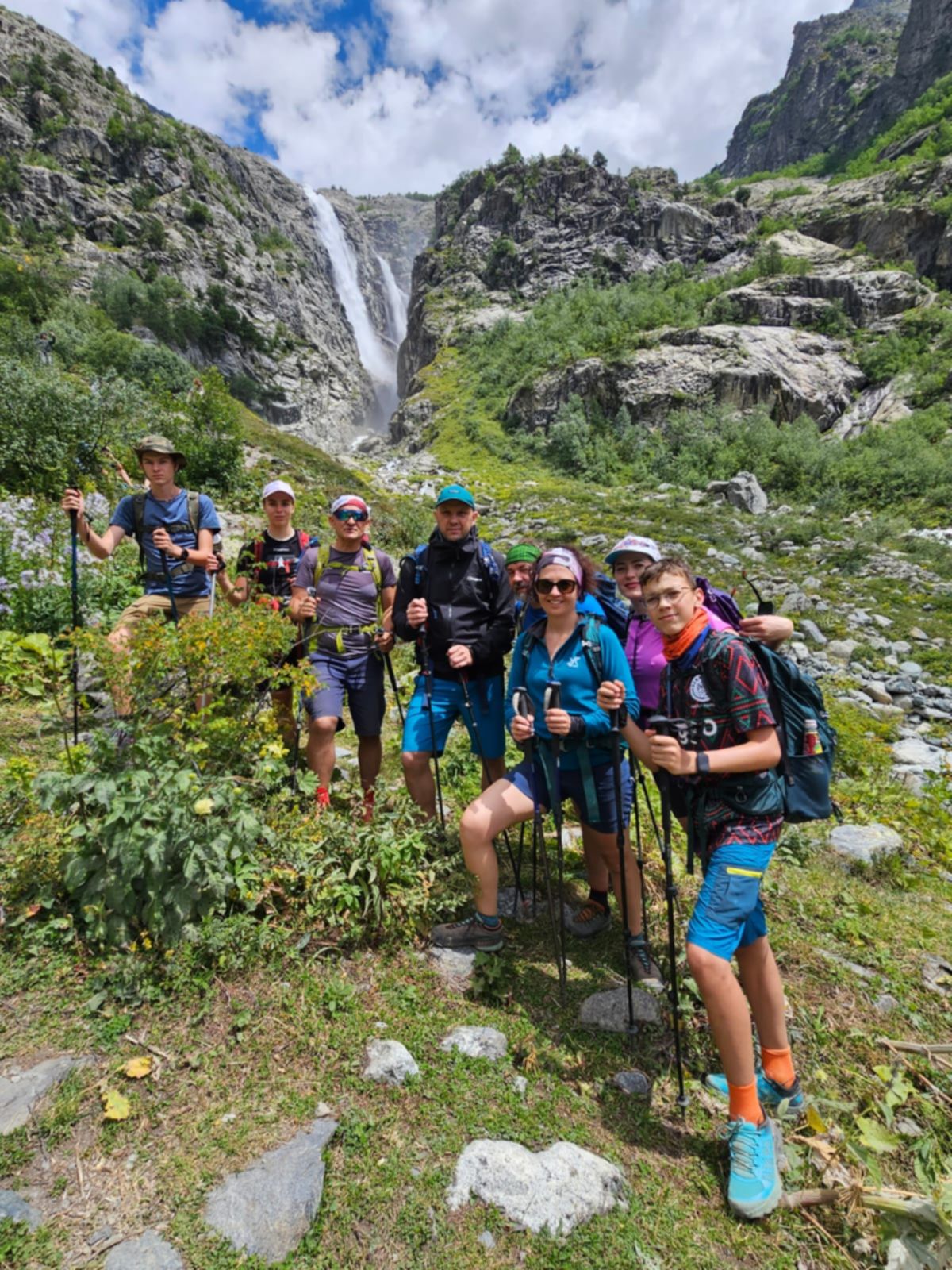 Mazeri Shdugra Waterfall